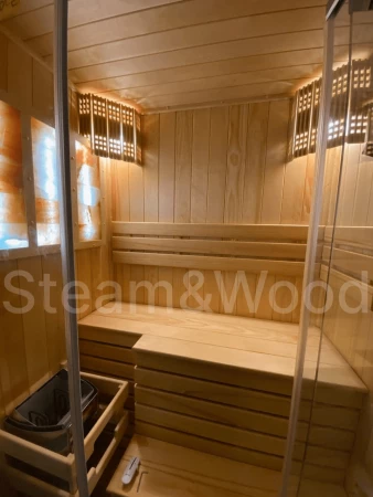 Одноместная угловая финская сауна Luxury из кедра